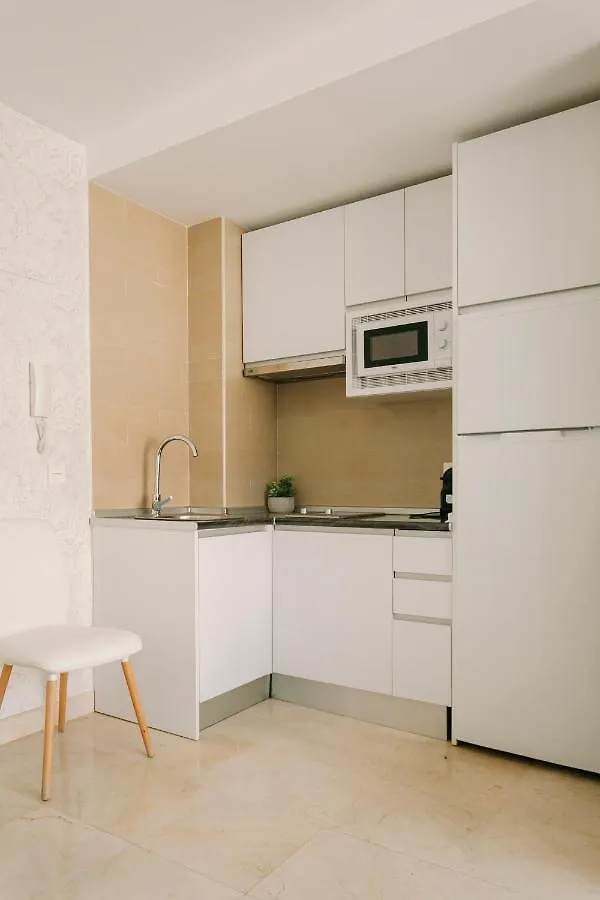 Апартаменты O&L Lumbreras: Bright Duplex With Private Terrace Севилья