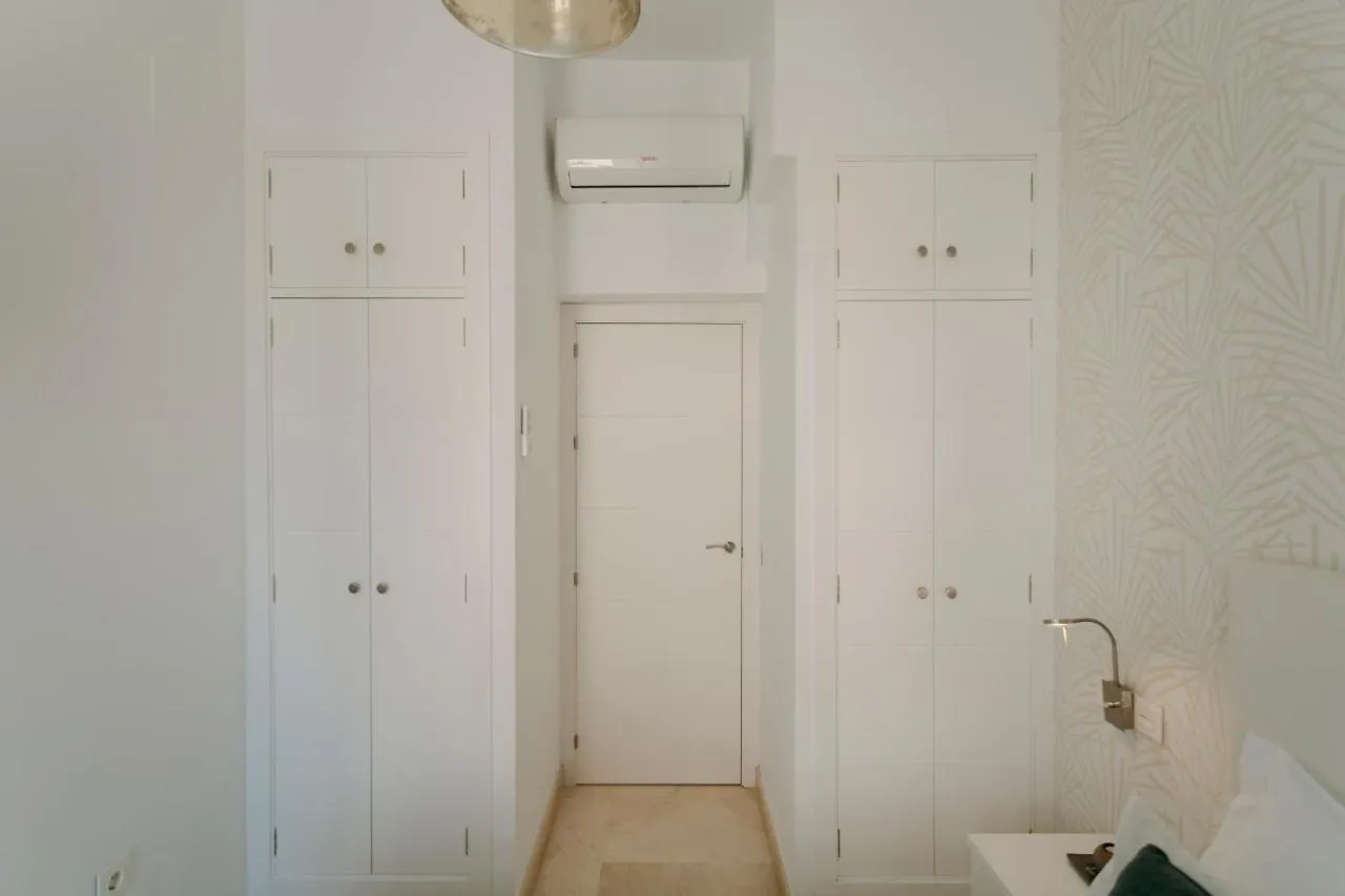 Апартаменты O&L Lumbreras: Bright Duplex With Private Terrace Севилья 0*,